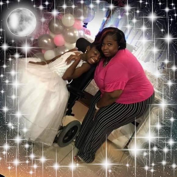 Poshmark profile picture for @linens